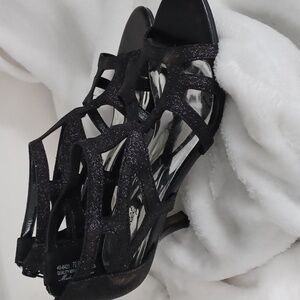 easy street Elegant Black Strappy Women's Heels